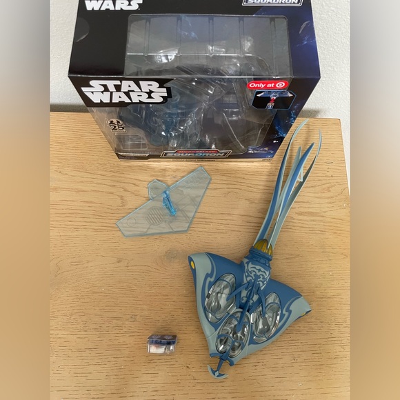 Star Wars Micro Galaxy Squadron - Gungan Bongo Submarine - Picture 2 of 16